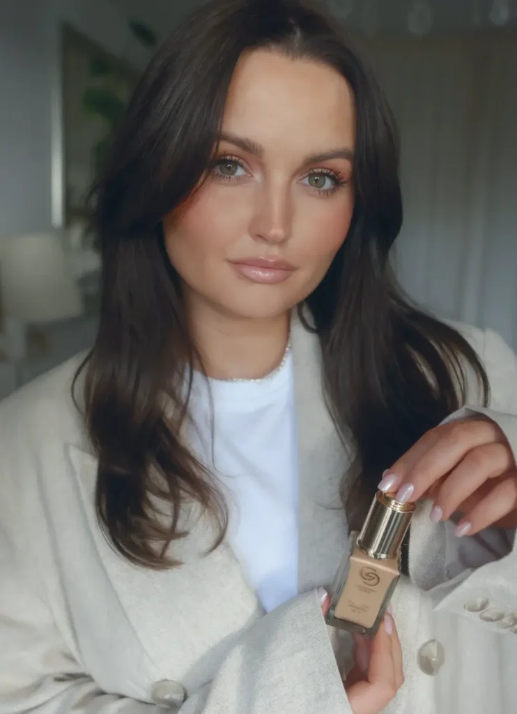 Patrycja Tyszka-Ksepka com a Base Eternal Glow Giordani Gold